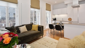 Dining - Central Apartment in London near Regent & Bond Streets (London)