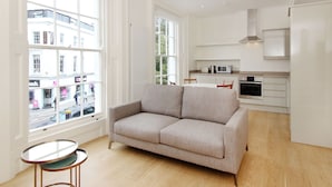 Unclassified image, 5 of 34, button - Lovely Apartment in London near Markham Square (London)