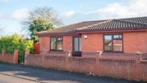 Unclassified image, 2 of 21, button - Plush Holiday Home in Gloucester with Garden near Museum (Gloucester)