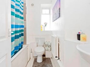 Bathroom - Congenial Apartment in London near Big Ben & London Eye (London)