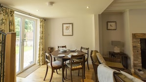 Dining - Lundgarth The Old Brickworks, Luxury Holiday Cottage in Lund Village nr Beverley (Driffield)