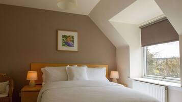 Cottage | 2 bedrooms, individually furnished, bed sheets