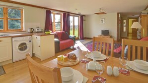 DVD player - Spacious Holiday Home in Rolvenden With Garden (Cranbrook)