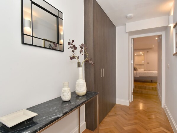 Reception - Graceful Apartment in London (London)