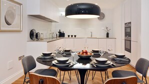 Dining - Graceful Apartment in London (London)