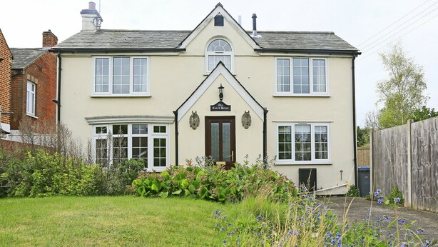 Unclassified image, 1 of 10, button - Beautiful Holiday Home in Felixstowe Near Beach (Felixstowe)