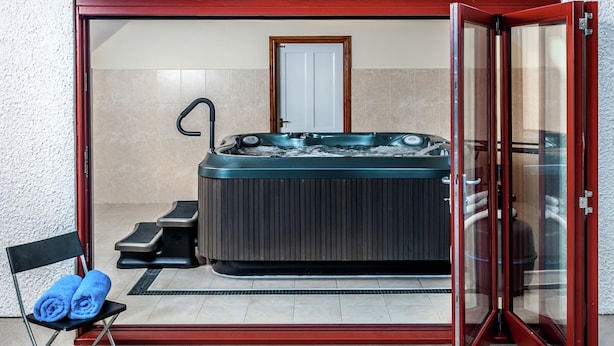 Room - Modern Holiday Home in Llandovery With Jacuzzi (Llandovery)