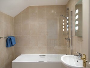 Vòi sen/bồn tắm kết hợp, khăn tắm 