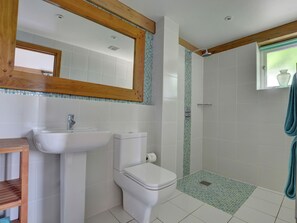 Ferienhaus | Badezimmer | Dusche, Handtücher