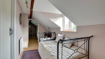 2 bedrooms, individually furnished, bed sheets