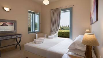 Villa | 5 bedrooms, individually furnished, iron/ironing board, bed sheets