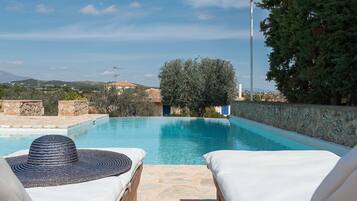 Villa | Pool | Indoor pool, outdoor pool