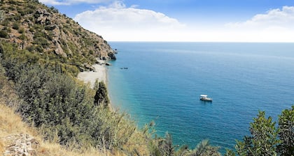 Outstanding Villas in Pera Melana near Kissakas Beach