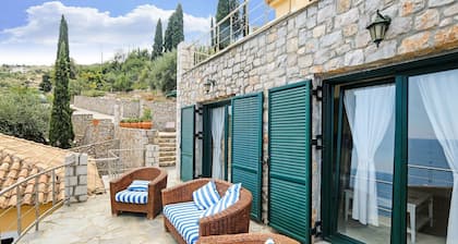 Outstanding Villas in Pera Melana near Kissakas Beach