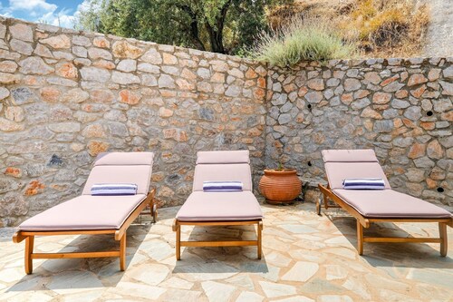 Villa in Pera Melana Near Kissakas Beach