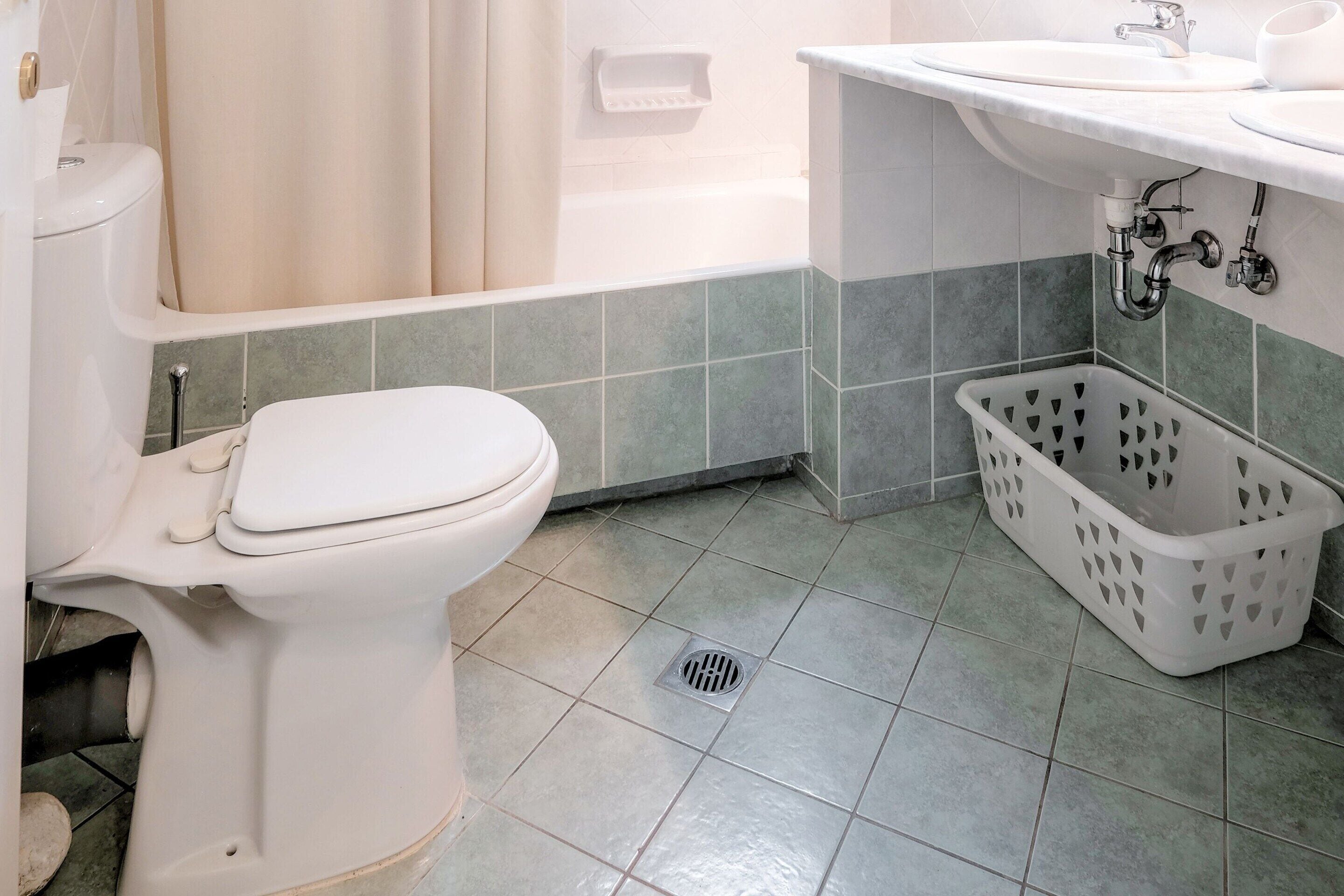 Villa | Bathroom