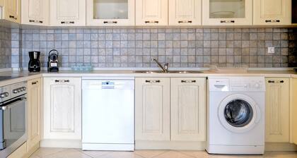 Serene Villa in Pera Melana near Sea