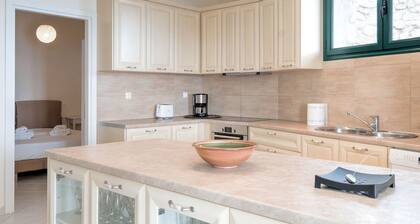 Spacious Villa near Sea in Pera Melana