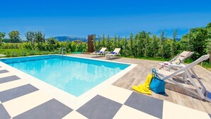 Outdoor pool - Swanky Villa in Zante With Private Swimming Pool (Zakynthos)