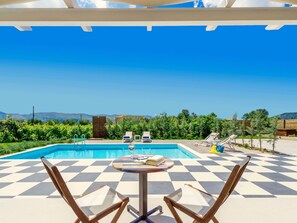 Pool - Swanky Villa in Zante With Private Swimming Pool (Zakynthos)