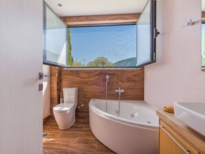 Villa | Salle de bain | Séchoir à cheveux