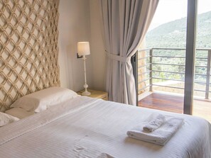 Villa | 3 bedrooms, bed sheets - Villa in Sivota With Sea View & Pool (Lefkada)