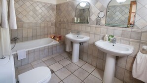 Bathroom - Superb 4-10 Pers Villa, Pool and With Phenomenal Views of the sea and Islands (Lefkada)
