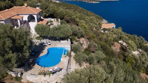 Exterior - Superb 4-10 Pers Villa, Pool and With Phenomenal Views of the sea and Islands (Lefkada)