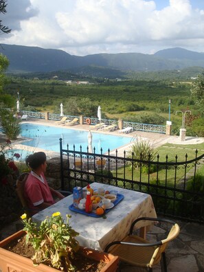 Balcony - Tranquil Apartment in Paleokastrites with Pool & Garden near Sea (Corfu)