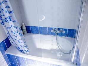 Bathroom - Nice House With Pool Near 2 Lakes (Corfu)