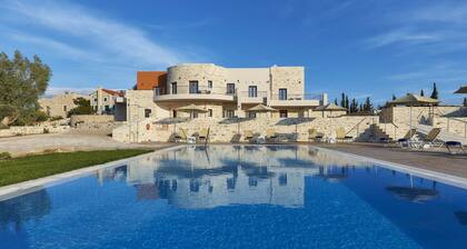 Beautiful Villa Near Sea in Kamilari