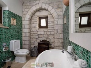 Villa | Bathroom