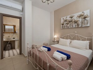 Apartment | 2 bedrooms, individually furnished, iron/ironing board, bed sheets - New Beautiful Complex With Villas and App, bBg Pool, Stunning Views, SW Crete (Faistos)