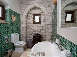 Villa | Bathroom