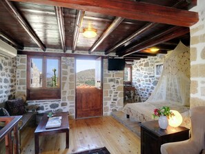 1 bedroom - Art Traditional Villas 18th Century Complex near Sea (Agios Nikolaos)