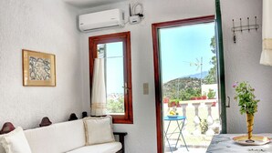 Apartment | Living room - Stunning Apartment in Agios Nikolaos Near Beach (Agios Nikolaos)