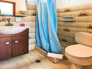 Apartment | Bathroom | Shower, towels - Stunning Apartment in Agios Nikolaos Near Beach (Agios Nikolaos)