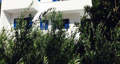 Maisonette in Villa in Beautiful Agia Fotia Bay, SE Coast Crete, Near the sea