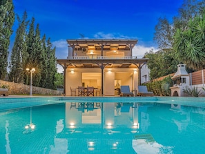 Villa | Piscine | Piscine couverte, piscine extérieure