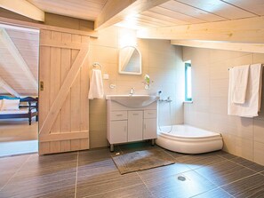 Bathroom - Nice Holiday Home with Heated Swimming Pool & Sea View near Kavros (Apokoronas)