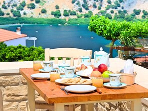 تناول الطعام