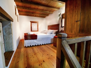 Talo | 3 makuuhuonetta, yksilöllisesti kalustettu, vuodevaatteet