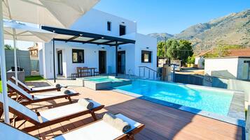 Villa | Pool | Innenpool, Außenpool