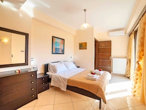Villa | 8 bedrooms, individually furnished, iron/ironing board - 2 Villas Next to Each Other with Pool & Sea View (Apokoronas)
