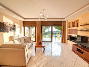 Villa | Living area