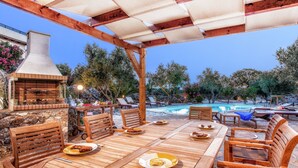 Exterior - Imposing Large Villa on Fantastic Beautiful Piece of Land, Near Vamos and Chania (Apokoronas)