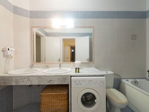 Villa | Bathroom - Restful Villa in Plaka With Private Pool, Roof Terrace, BBQ (Apokoronas)