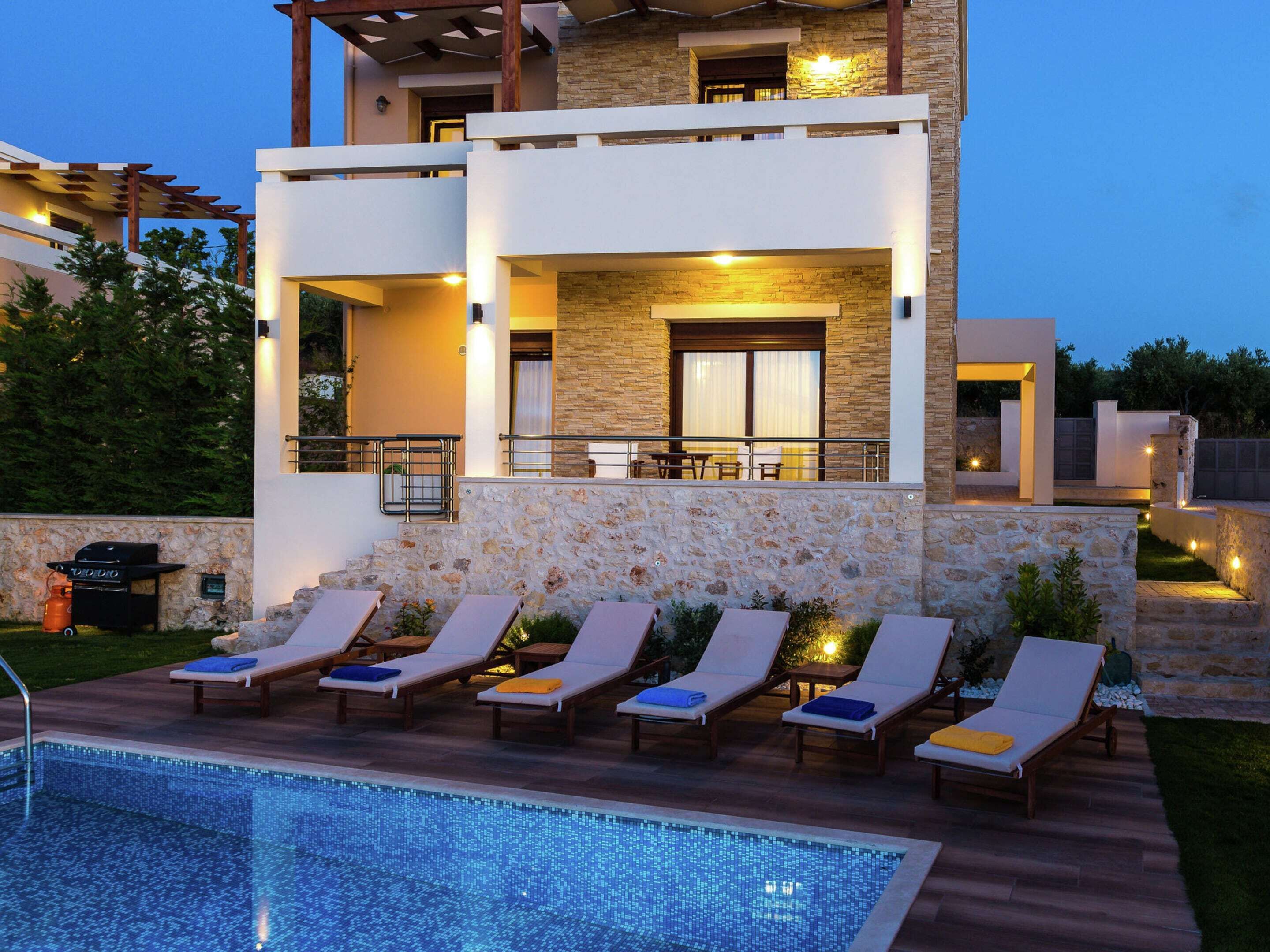 Villa | Pool | Indoor pool, outdoor pool