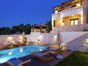 Villa | Pool | Indoor pool, outdoor pool - Novel Villa in Roupes with Private Pool near Arkadi Monastery (Rethymno)