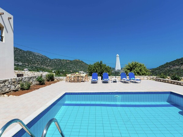 Villa | Pool | Indoor pool, outdoor pool